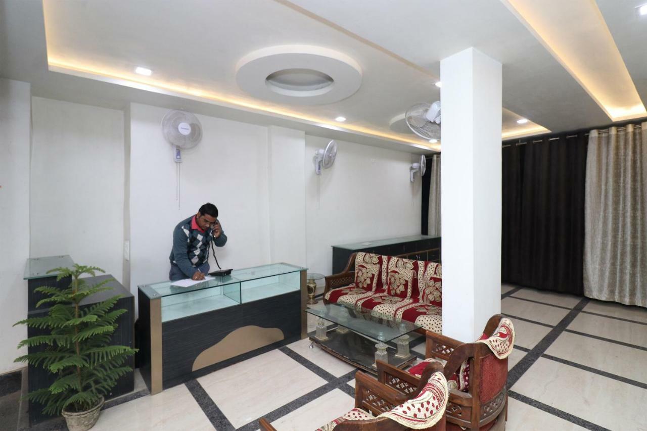 Oyo 30698 Hari Om Guest House Jadabpur Bagian luar foto